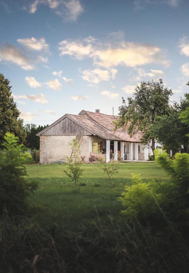 Villa Nálunk, vidéken Asvanyraro Exterior foto